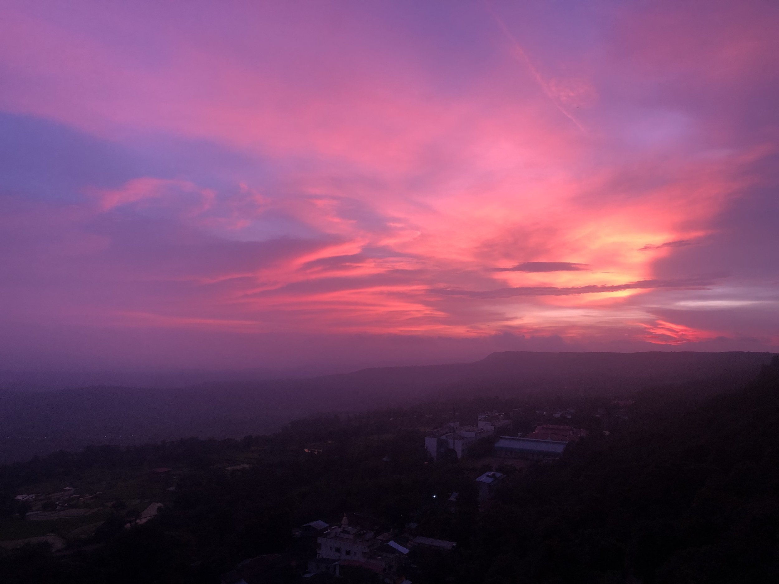 pink skies at Panhala fort